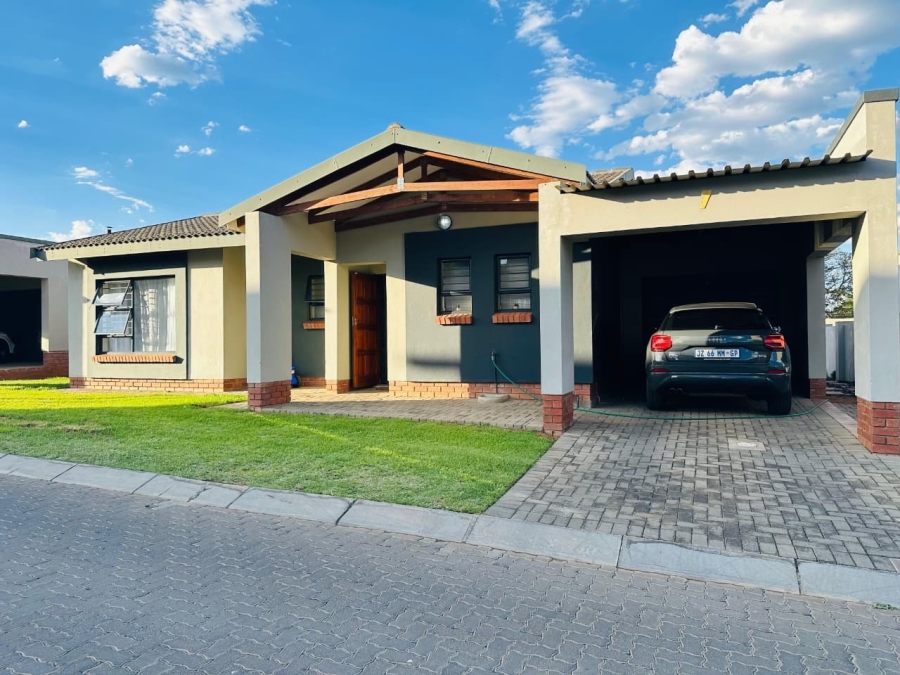 To Let 3 Bedroom Property for Rent in Waterkloof A H North West